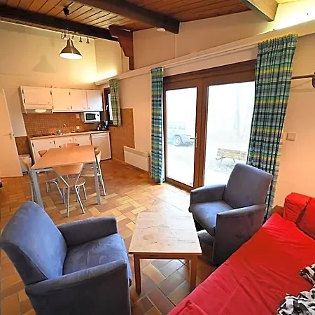 Village De D'oignies 假日公园 3*